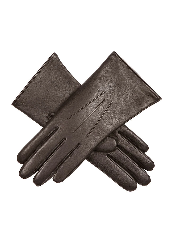 Women’s Heritage Touchscreen Three-Point Fur-Lined Leather Gloves 4 Women’s Heritage Touchscreen Three-Point Fur-Lined Leather Gloves - Image 4