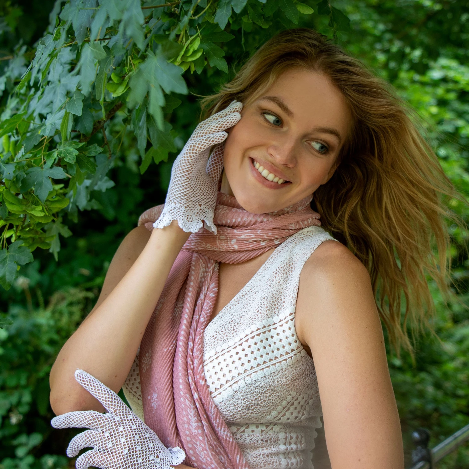 Women's Cotton Crochet Gloves - Image 9