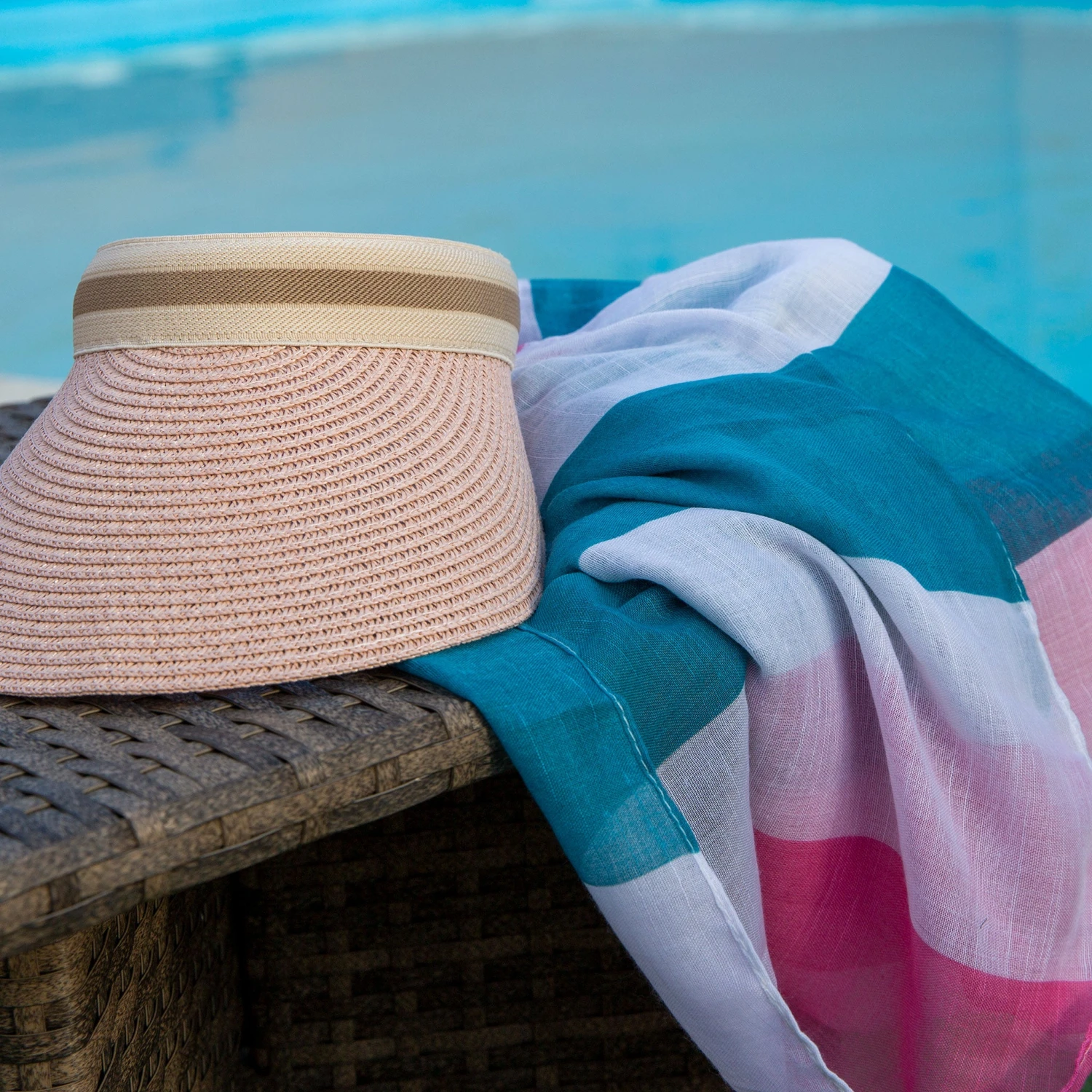 Women’s Two Stripe Pattern Lightweight Scarf With Tassels - Image 3