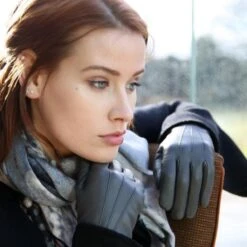 Women's Three-Point Cashmere-Lined Leather Gloves 18 Women's Three-Point Cashmere-Lined Leather Gloves -Dents 7 1134 b1456227 dab3 47e3 bb95 bd391f2c30b3