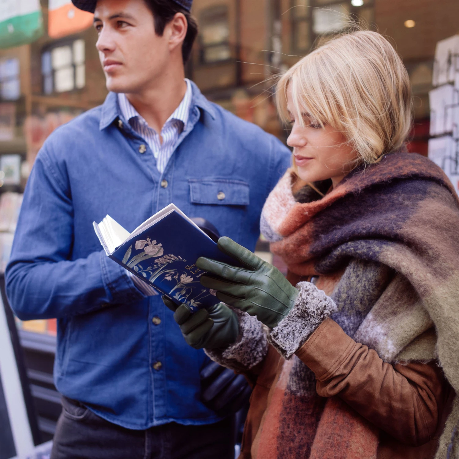 Women’s Touchscreen Three-Point Lined Leather Gloves With Faux Fur Cuffs - Image 2