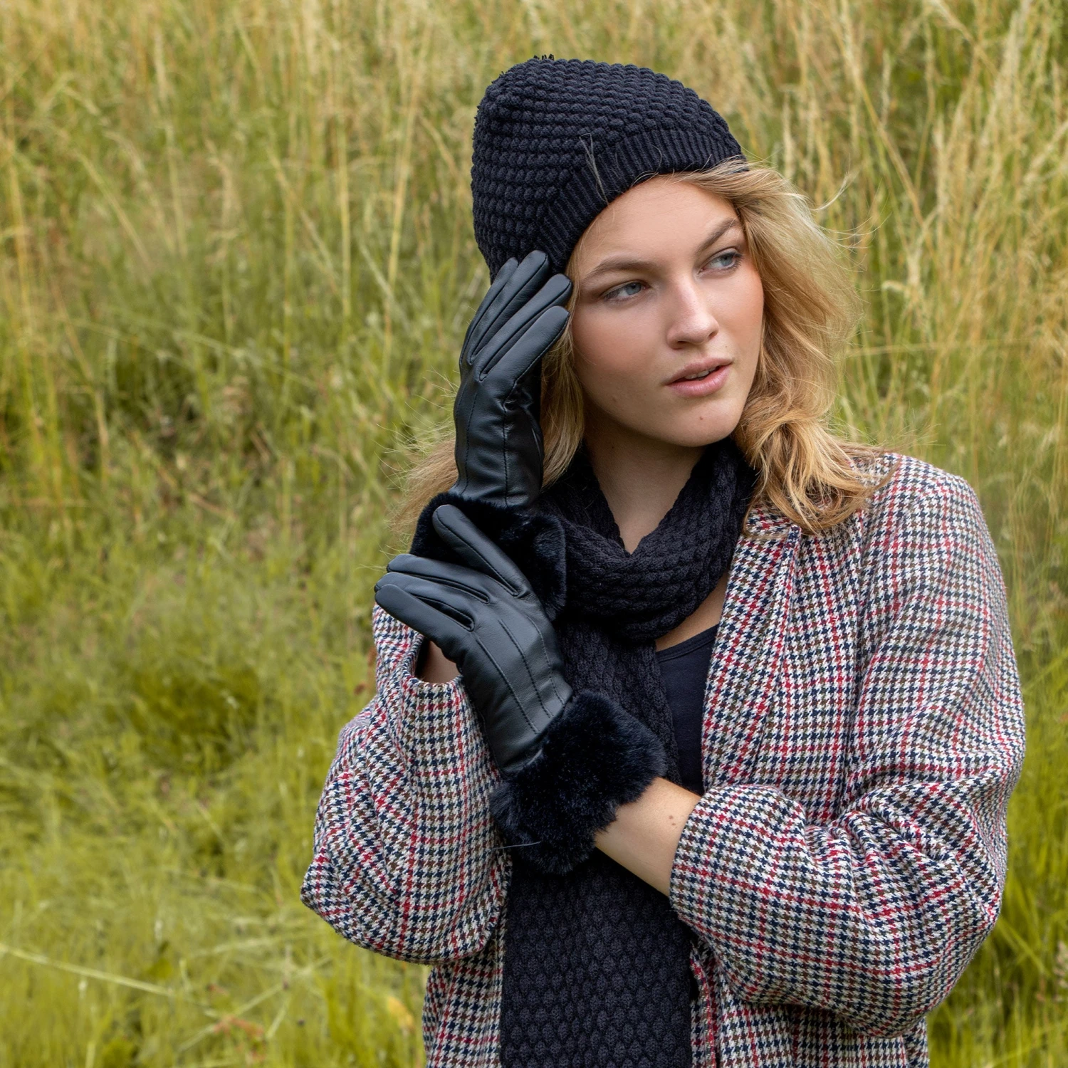 Women’s Touchscreen Three-Point Lined Leather Gloves With Faux Fur Cuffs - Image 5