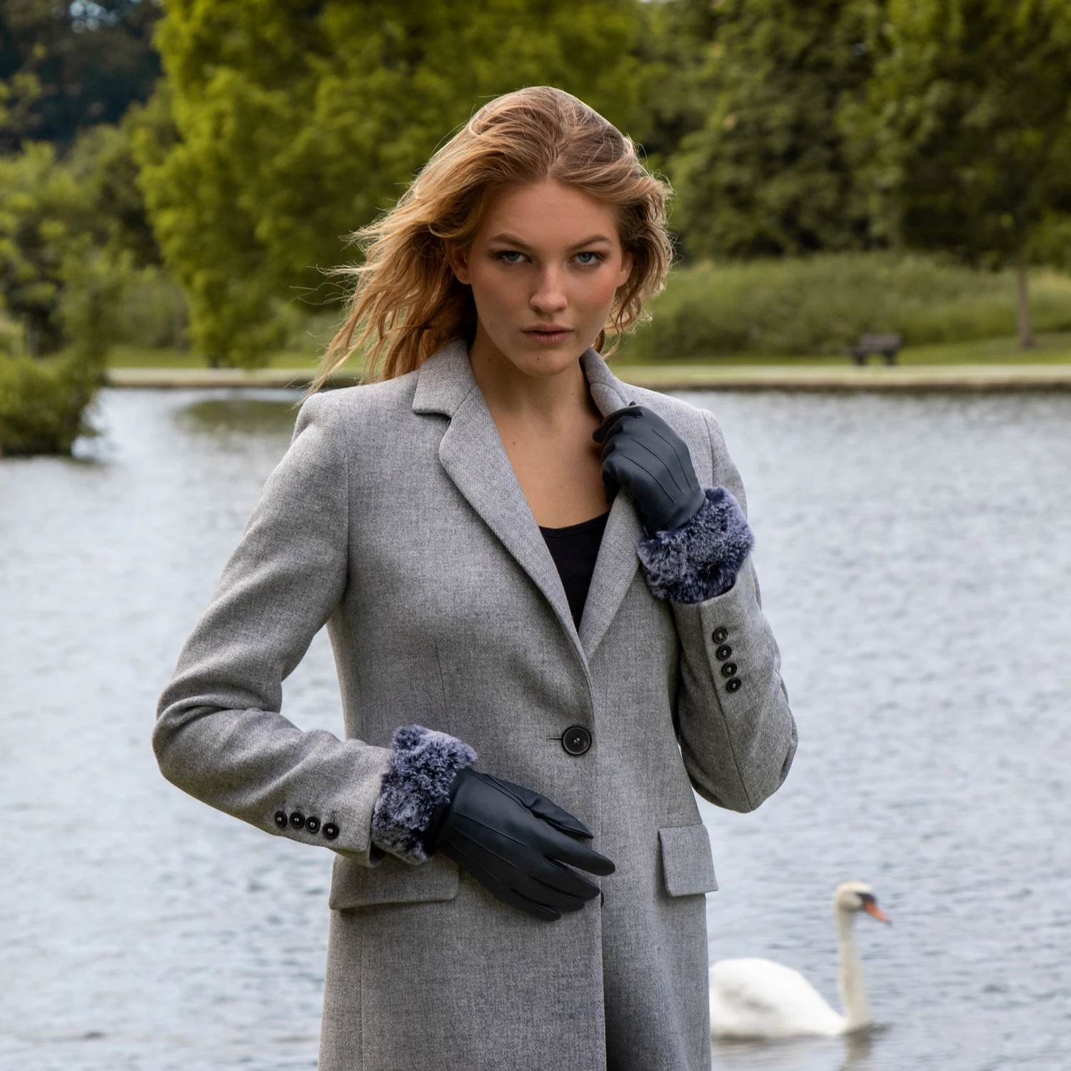 Women’s Touchscreen Three-Point Lined Leather Gloves With Faux Fur Cuffs - Image 7