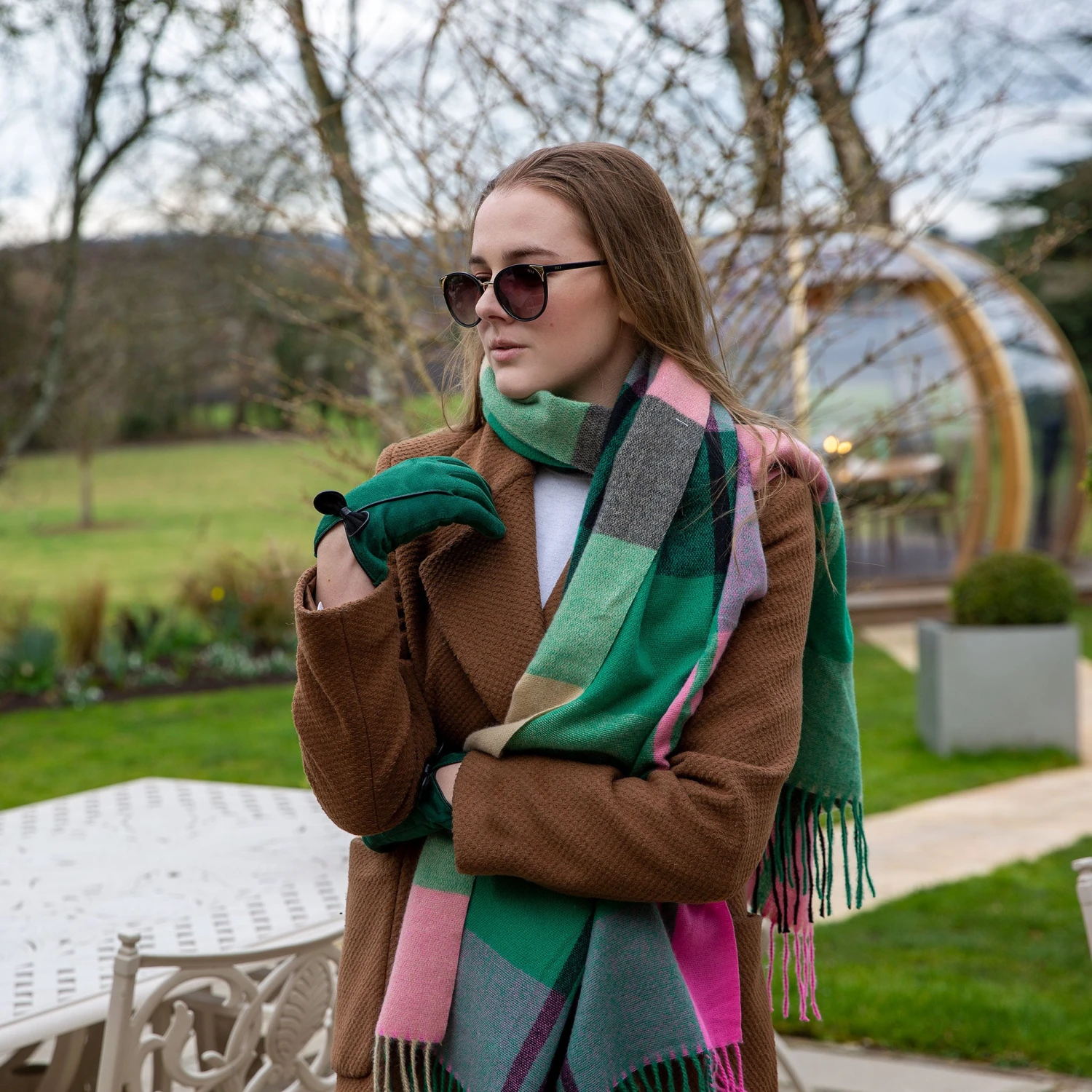 Women’s Plaid Large-Check Scarf With Tassels - Image 4