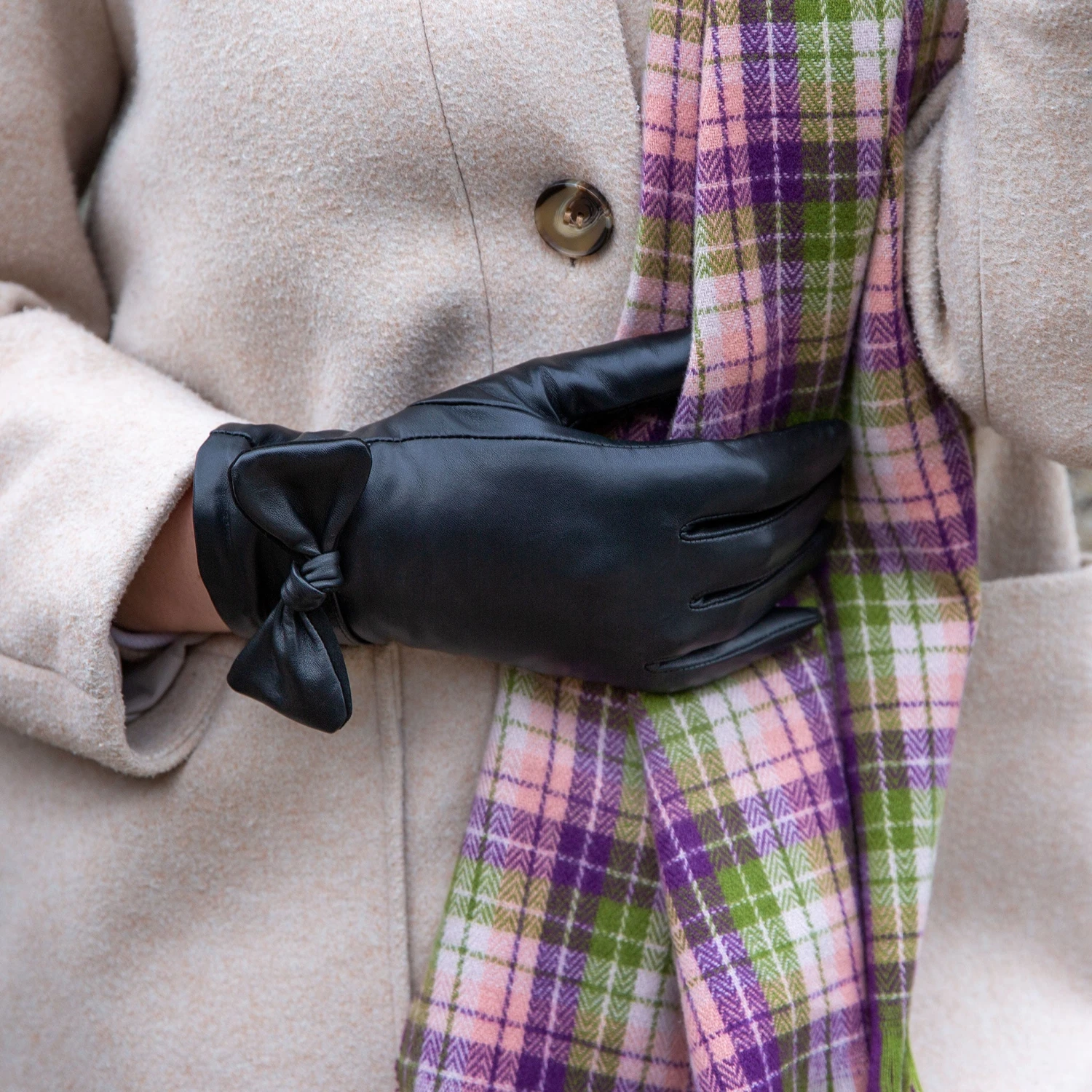 Women’s Touchscreen Wool-Lined Leather Gloves With Bow - Image 8