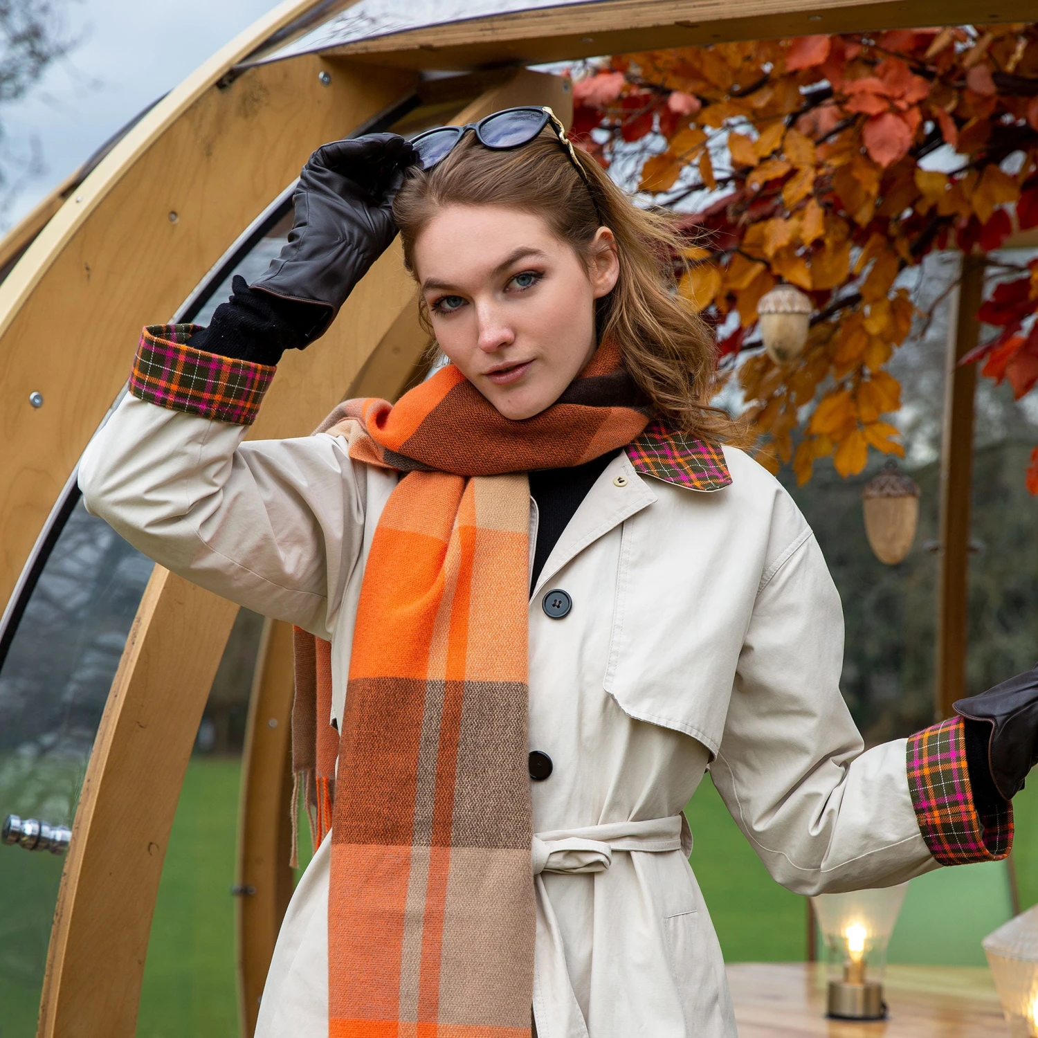 Women’s Plaid Large-Check Scarf With Tassels - Image 2