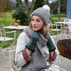 Women’s Three-Point Faux Fur-Lined Leather Mittens -Dents womenssageleathermittens